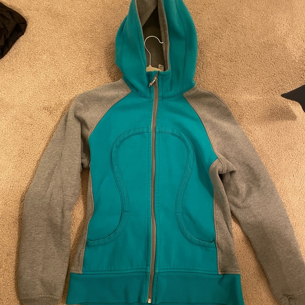 Lululemon scuba zip up size 10